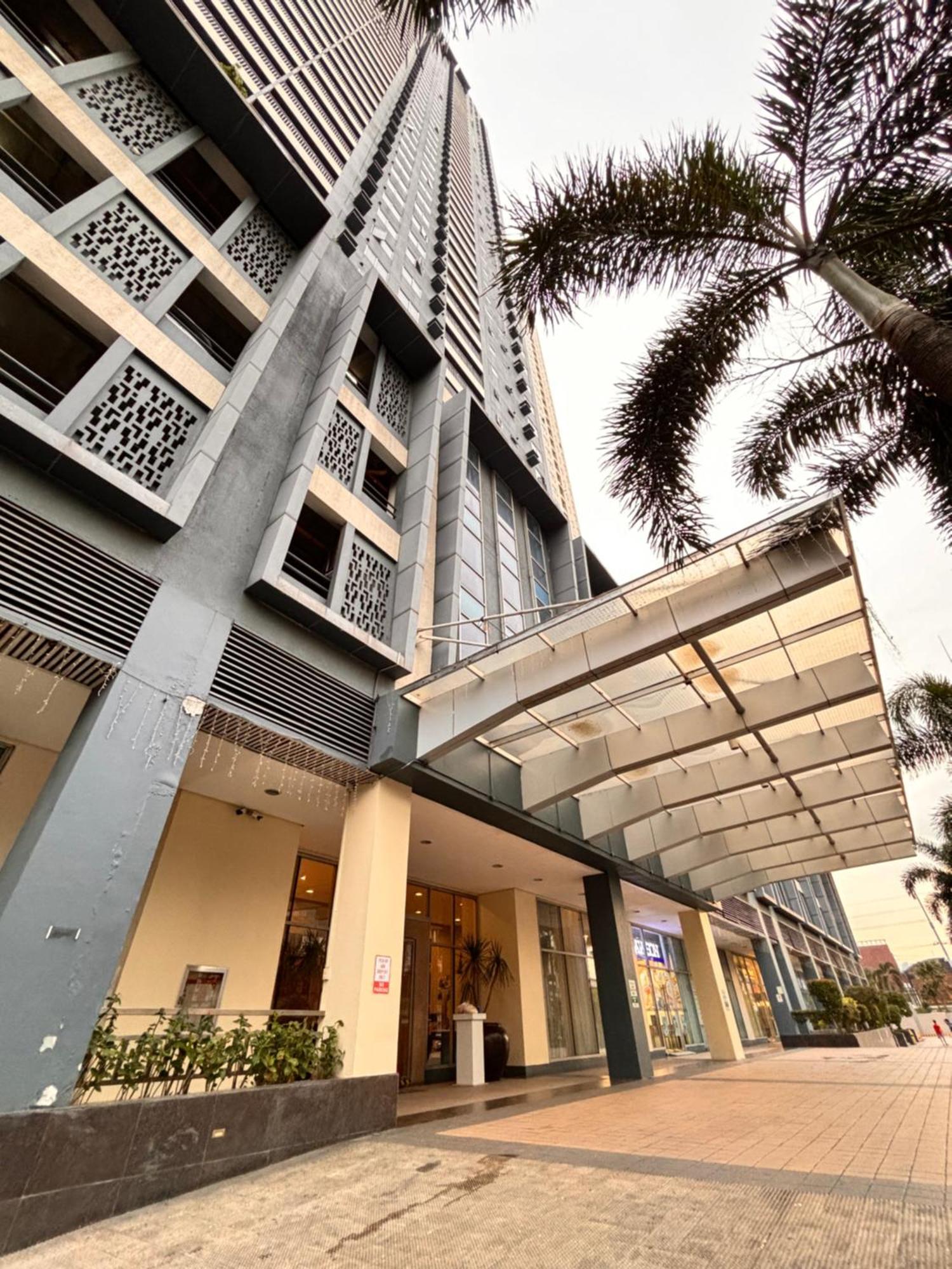 La Amore Place Pasig City Exterior photo
